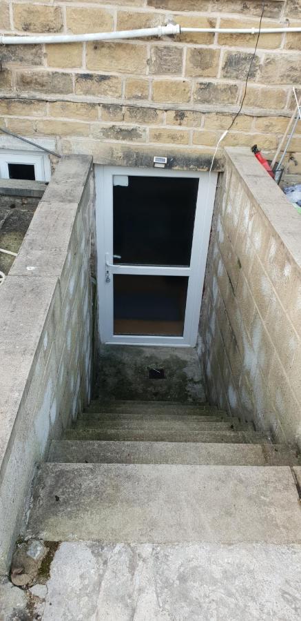 דירות הודרספילד Private Basement Studio Flat With Modern Features מראה חיצוני תמונה